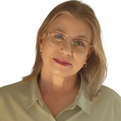 Heli Parenteau Headshot_Website